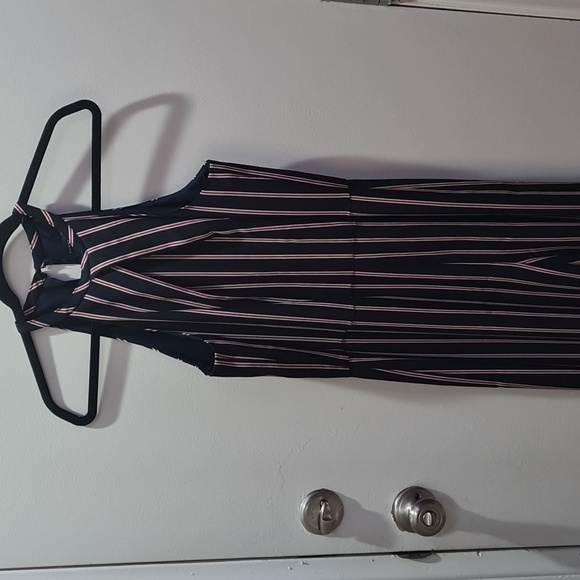 ✨TOMMY HILFIGER JUMPSUIT✨ - Picture 3 of 17